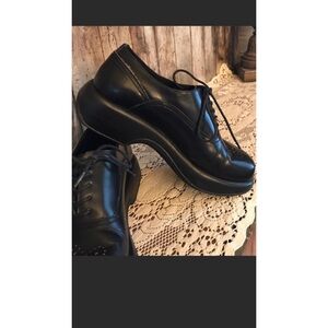 DANSKO BLACK LEATHER SHOE